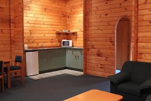 Alpine Lodge2