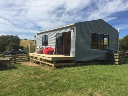 Fallow Hut1