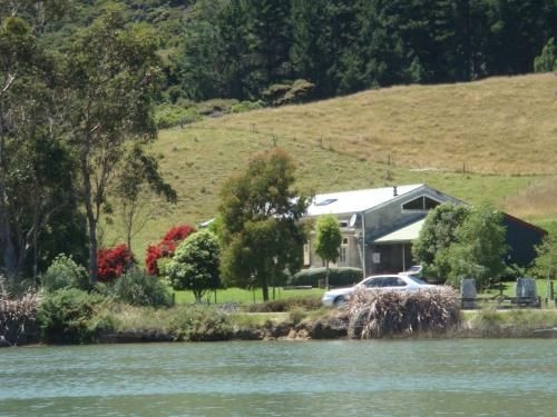 Woolshed Bed & Breakfast0
