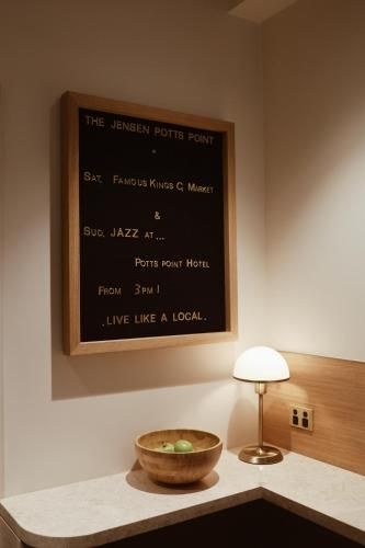 เดอะเจนเซน พอตต์ พอยต์ (The Jensen Potts Point)1