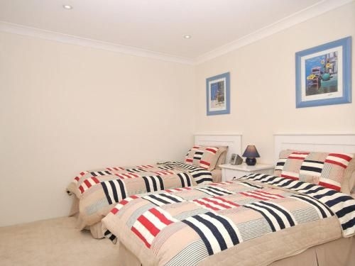 32 'Bay Parklands', 2 Gowrie Avenue - fantastic unit with air conditioning, pool, tennis court & spa (32 'Bay Parklands 2 Gowrie Avenue - fantastic unit with air conditioning pool tennis court & spa)2