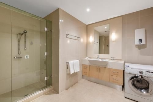 Oaks Melbourne on Lonsdale Suites3