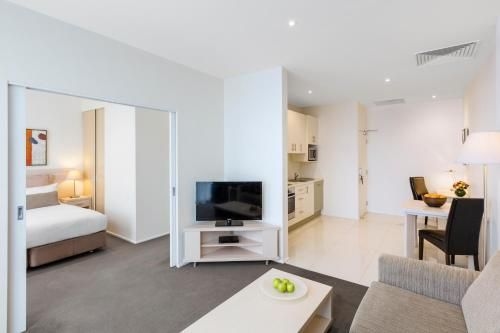Oaks Melbourne on Lonsdale Suites0