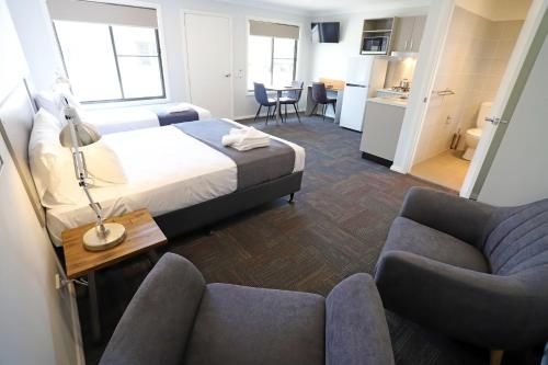 Eastend Studio Apartments1