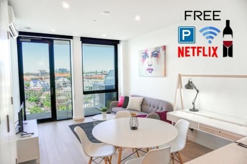 Luxury Central Apartment0