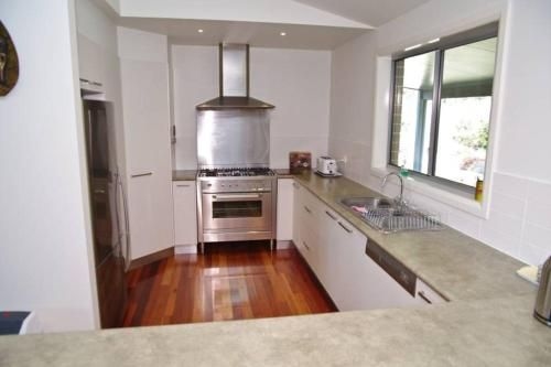 Banyula, 103 Neville Morton Drive1