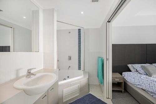 Ettalong Beach Luxury Apartments3