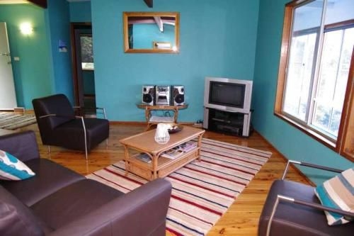 Bally High, 20 Dulconghi Street3