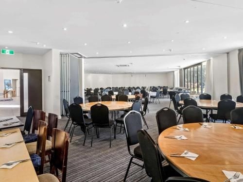ibis Styles Canberra Eagle Hawk1