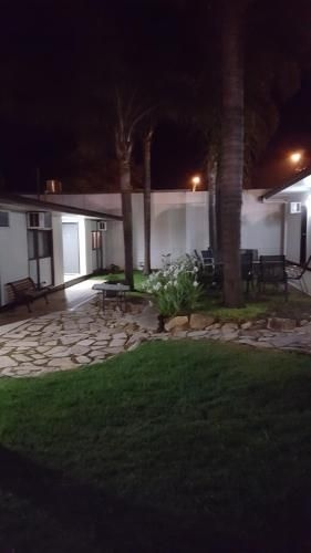 Town House Motor Inn Young2