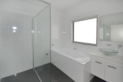 4/84 The Anchorage1