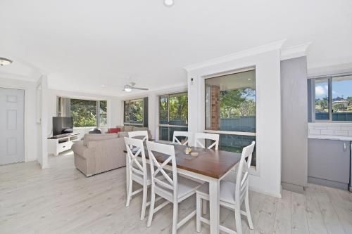 Aqualuna At Lighthouse Beach 8 Capalla Court1