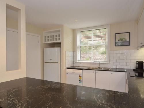 Villa 3br De Saran Resort Condo located within Cypress Lakes Resort (nothing is more central)4
