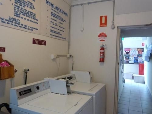 Glenelg Holiday Apartments - Corfu1