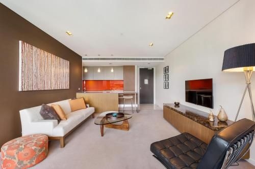 Stylish 1 bdrm Camperdown - Car park, Gym & Pool (Camperdown Self-Contained Modern One-Bedroom Apartments)0