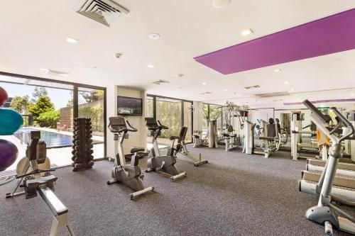 Stylish 1 bdrm Camperdown - Car park, Gym & Pool (Camperdown Self-Contained Modern One-Bedroom Apartments)4