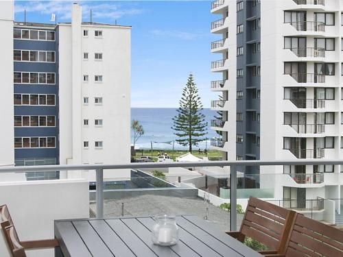 Eden Apartments Unit 502 - Luxury 2 Bedroom Apartment Close To The Beach0