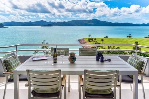 Fully Renovated Frangipani Beach Front Apartments2