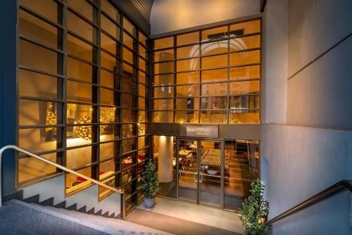 ibis Melbourne Hotel and Apartments1