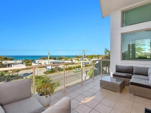 EXCLUSIVE OCEAN VIEW PENTHOUSE ON MARINE PARADE3
