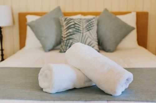 Apple Blossom Cottage3