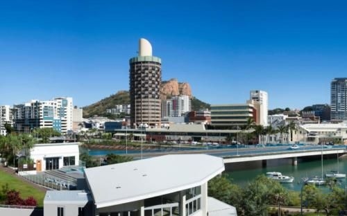Grand Hotel and Apartments Townsville1