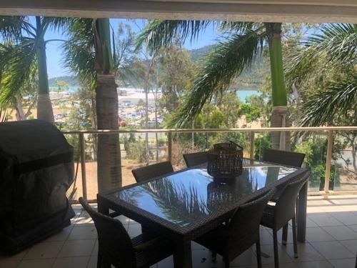 Phil's Place on Airlie0