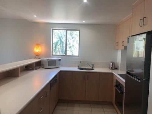 Phil's Place on Airlie4