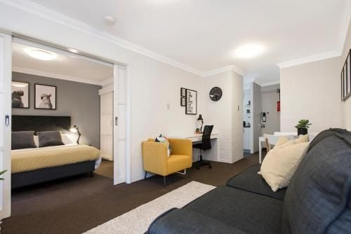 Staywest Subiaco Village 400