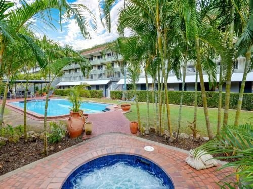 Top Floor Hibiscus Apartment 2084