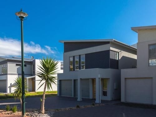 Time Away - 50 Turnberry Drive4