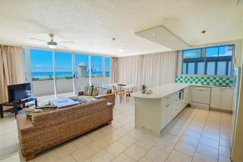 Golden Sands on the Beach3