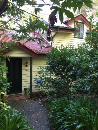 Cambridge Cottages3