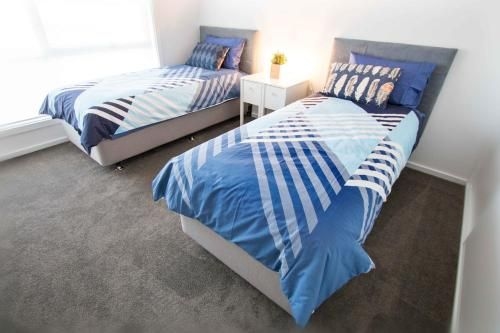 Contemporary ‘Esprit’ with river reserve access (Contemporary Esprit with river reserve access)4