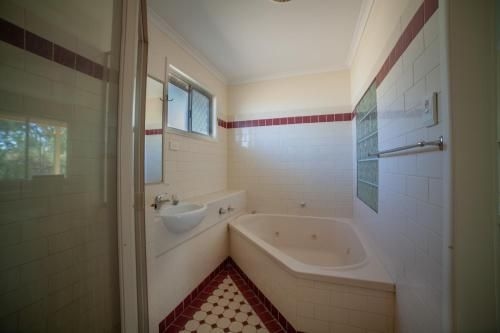 Lockyer Motel2