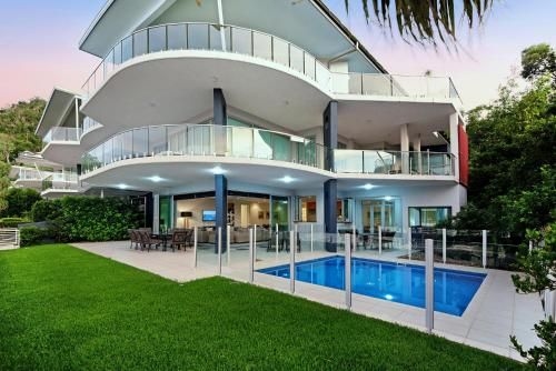 Pavillions on Hamilton Island0