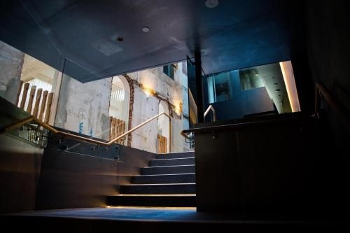 The Melbourne Hotel4
