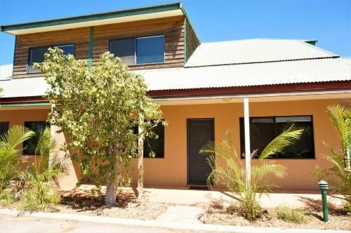 Ningaloo Breeze Villa 3 - 3 Bedroom Fully Self-Contained Holiday Accommodation2