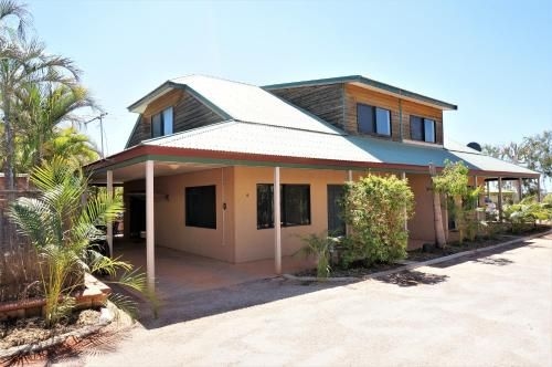 Ningaloo Breeze Villa 8 - 3 Bedroom Fully Self-Contained Holiday Accommodation1