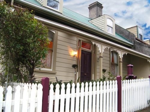Ellie's Place on City Park2