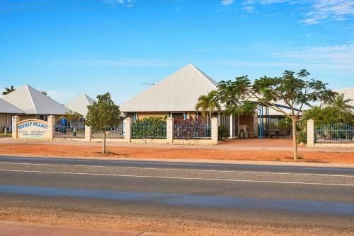 Osprey Holiday Village Unit 103-1 Bedroom - Cosy 1 Bedroom Studio Apartment with a Pool in the Complex1