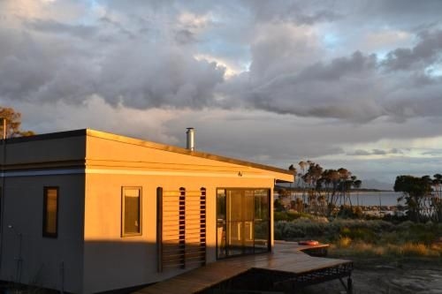 Sawyers Bay Shacks3