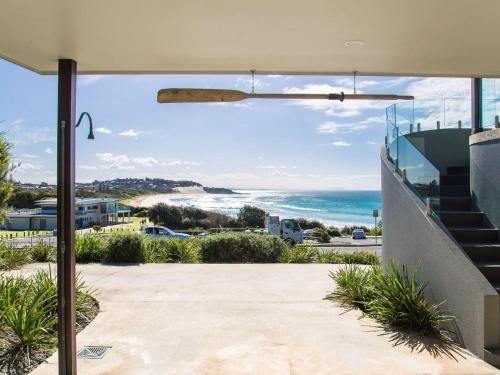 18 Cliff Road3