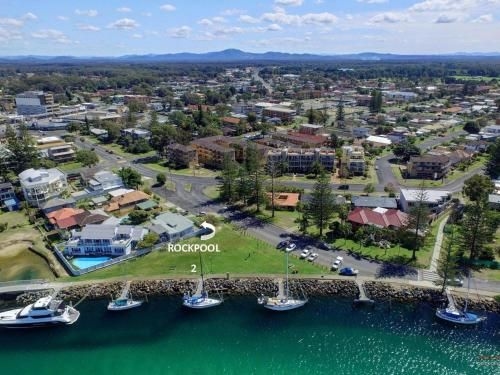 2 Rockpool Road0