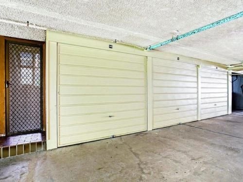 14 'THE DUNES', 38 MARINE DR - LARGE UNIT WITH POOL, TENNIS COURT AND DIRECTLY ACROSS FROM FINGAL1