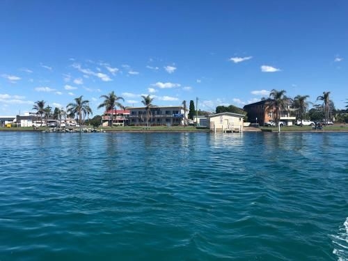 Lakeside Flats 33