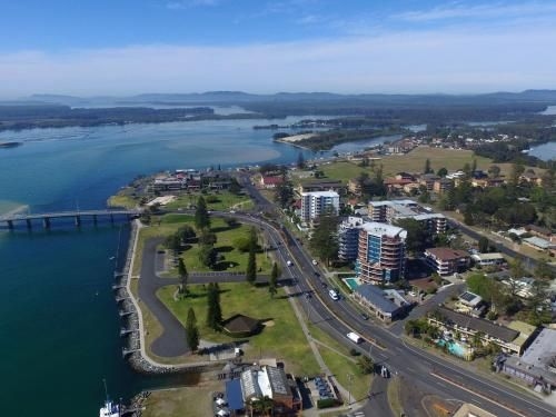 Lakeside Flats 31