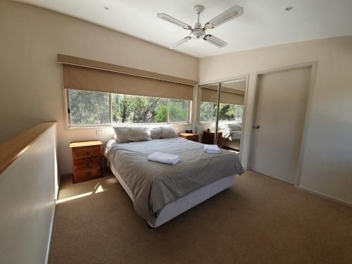 Waterfront Retreat At Wattle Point3