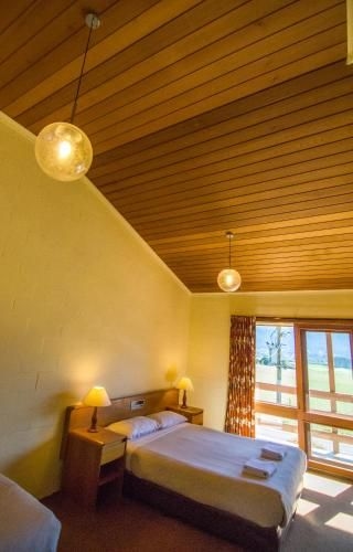 Mountain Creek Motel4
