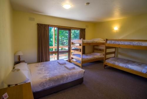 Mountain Creek Motel3
